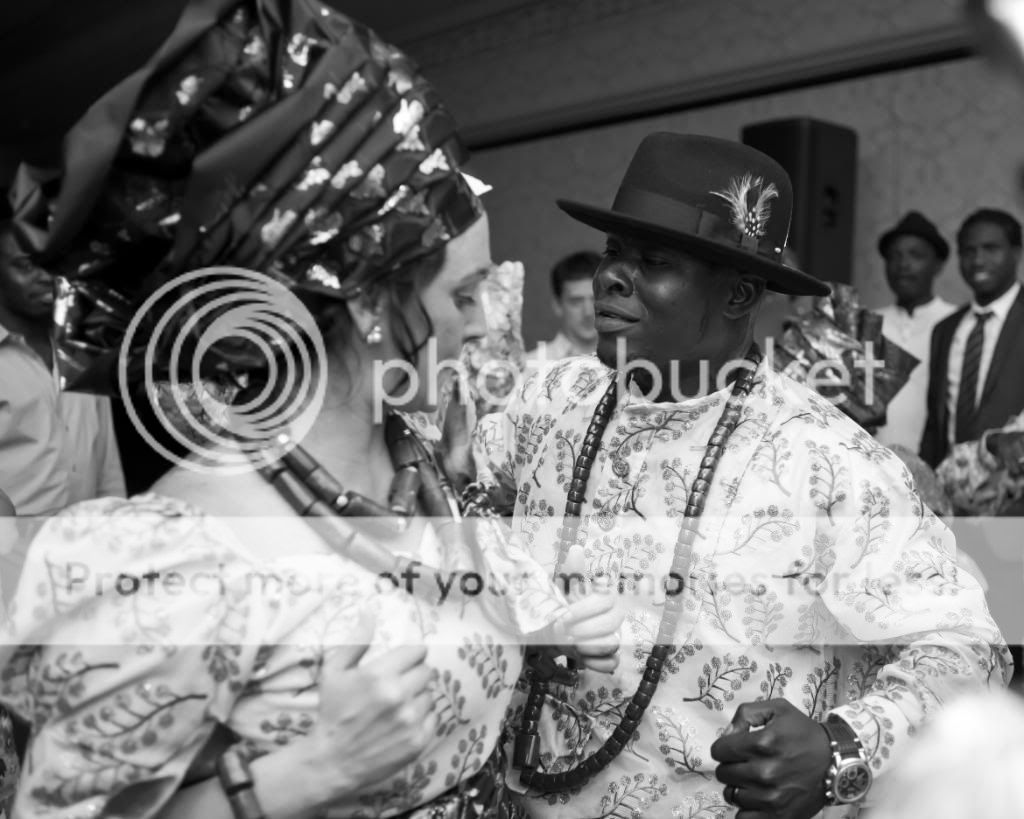 IMAGE: http://i389.photobucket.com/albums/oo331/tcaesaleo/LindseyandOnosWedding8-13-11-1730.jpg