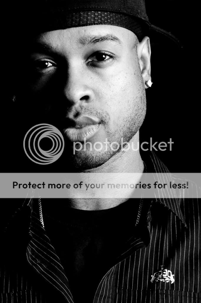 IMAGE: http://i389.photobucket.com/albums/oo331/tcaesaleo/MolubahandSharelleProcessed-1656.jpg